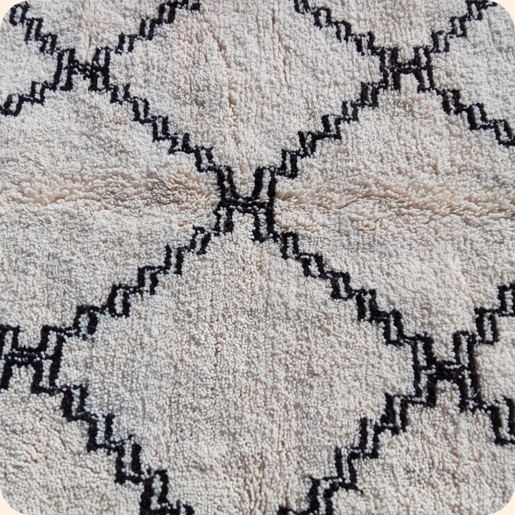 Handmade Diamond Weave Pattern Beni Ourain Rug