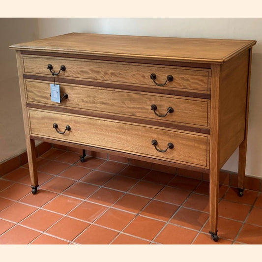 Mahogany Chest of Drawers/Sideboard