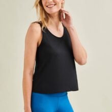 Minimalist circular organic cotton top in Caviar Black for yoga and a timeless, sustainable wardrobe