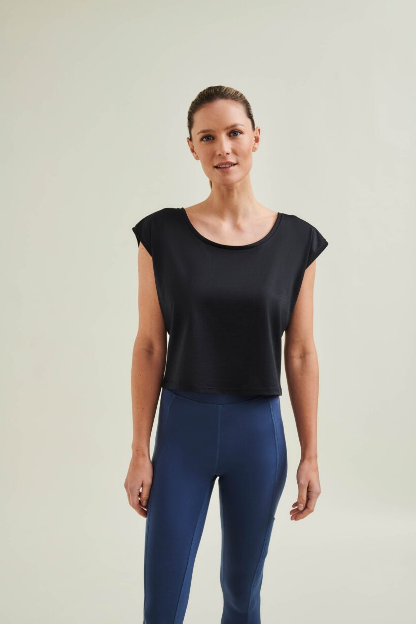Zero-waste activewear cropped top in Caviar Black - Conscious circular fashion for yoga, gym and Pilates routines
